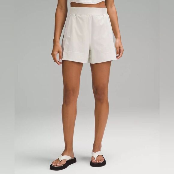 NWT Lululemon Athletica Stretch Woven Relaxed-Fit High-Rise Short 4" Size XXS - Picture 2 of 10